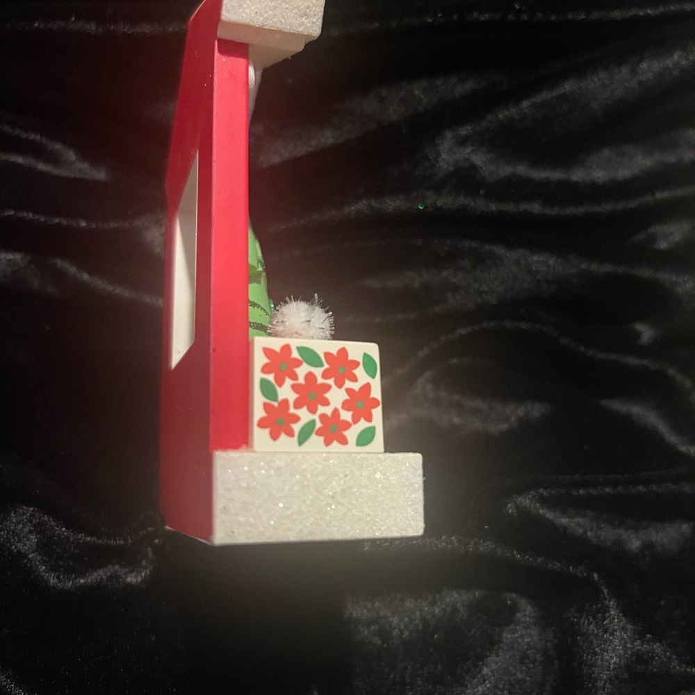 Hallmark 2009’New Home Ornament in Original Box - Picture 4 of 9